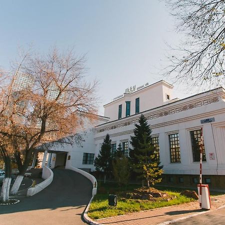 Hotel Акку à Astana Extérieur photo