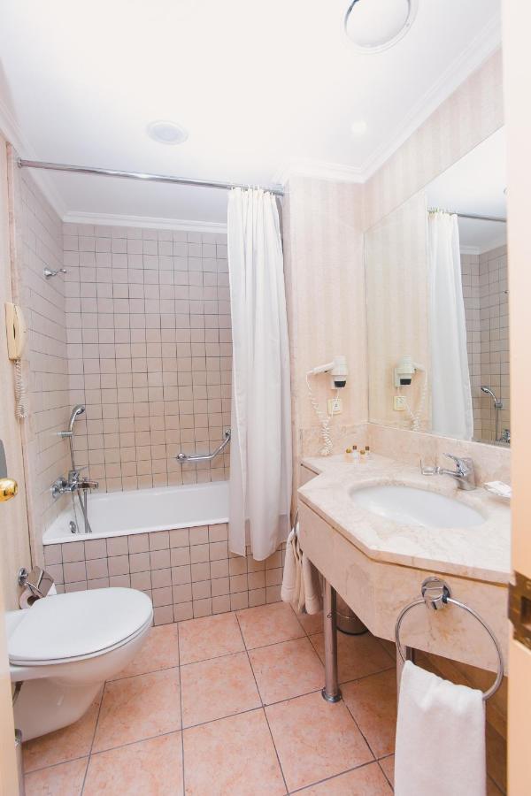 Hotel Акку à Astana Extérieur photo